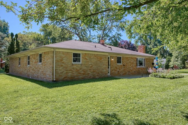 8230 Shadow Circle, Indianapolis, IN 46260