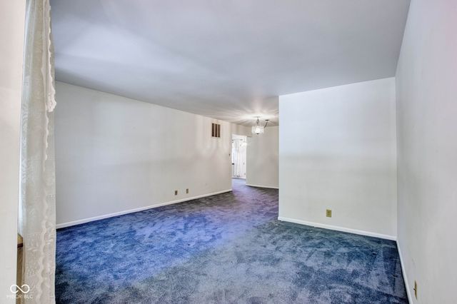 8230 Shadow Circle, Indianapolis, IN 46260