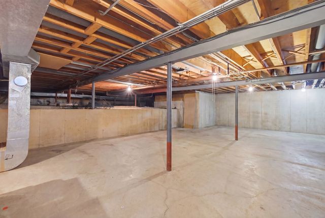 955 Summit Drive, Deerfield, IL 60015