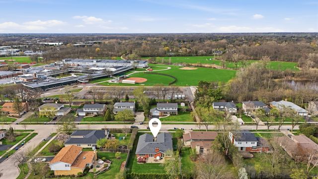 955 Summit Drive, Deerfield, IL 60015