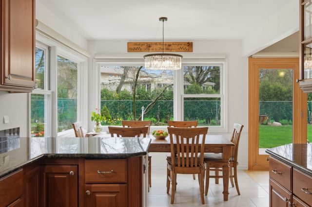 955 Summit Drive, Deerfield, IL 60015