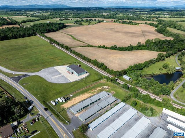 1430 E EAST SIDE HWY, Crimora, VA 24431