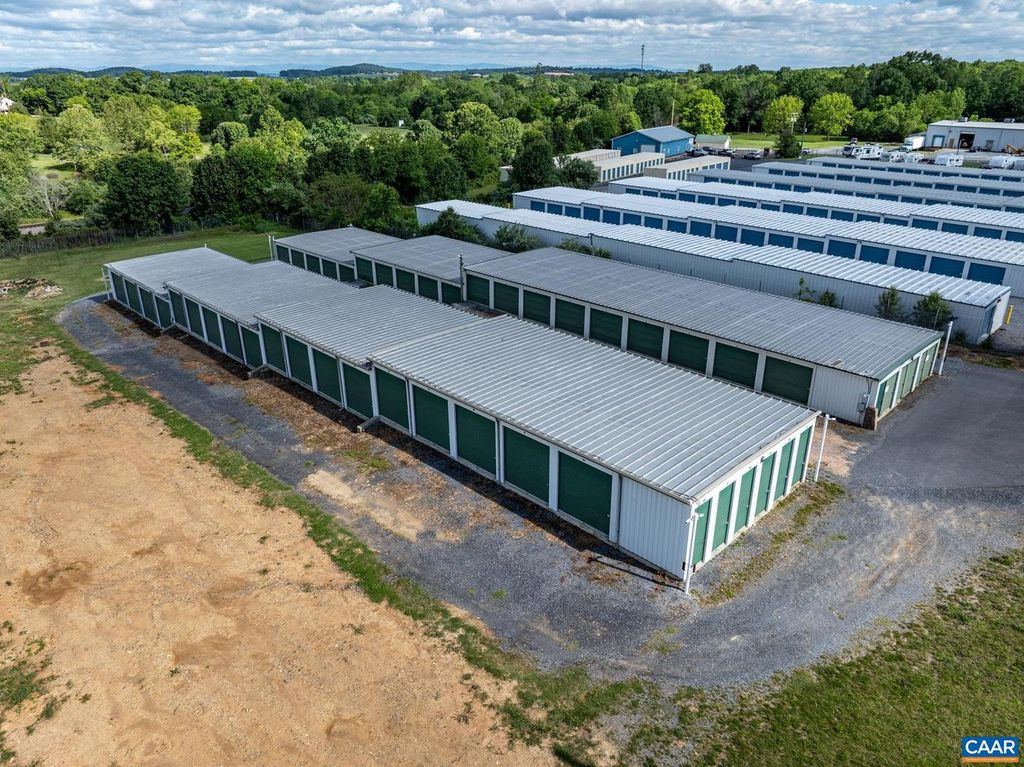 1430 E EAST SIDE HWY, Crimora, VA 24431