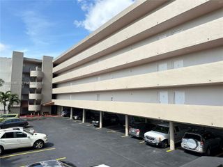 802 NW 87th Avenue 315, Miami, FL 33172