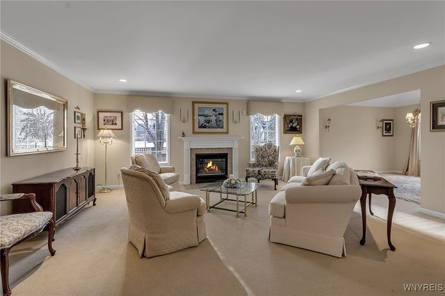 39 Wickendon Court, Amherst, NY 14221