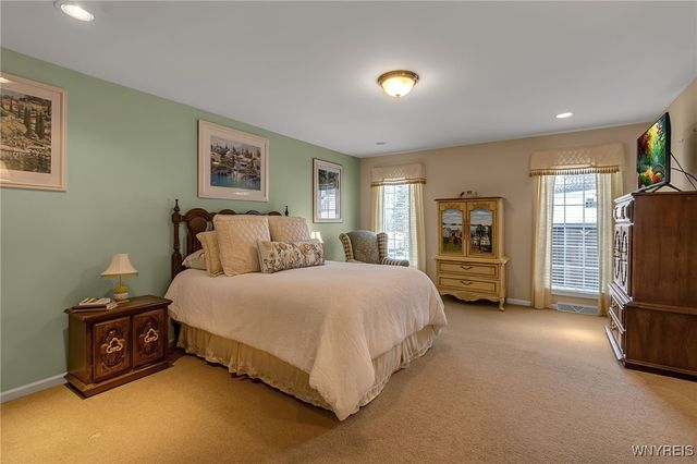 39 Wickendon Court, Amherst, NY 14221