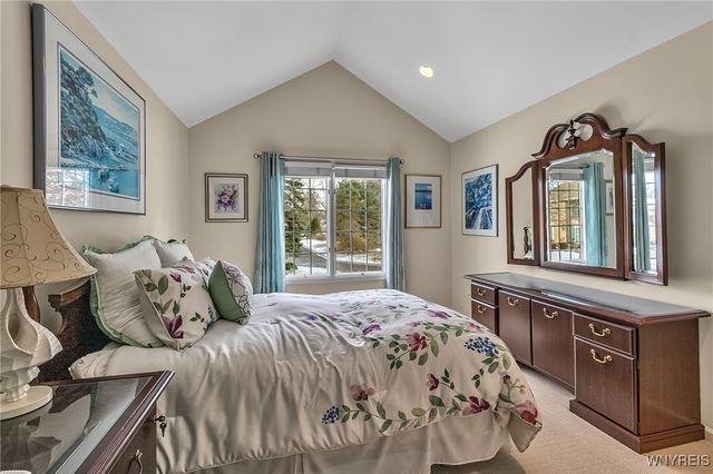 39 Wickendon Court, Amherst, NY 14221