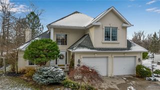 39 Wickendon Court, Amherst, NY 14221