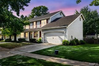 2948 Willow Creek Estates Drive, Florissant, MO 63031