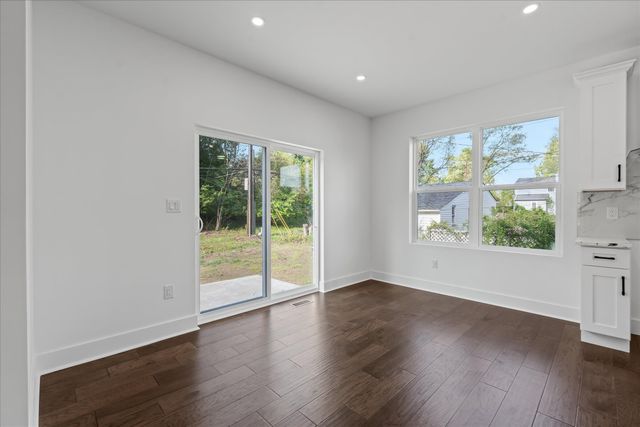 35635 Joy Road, Westland, MI 48185