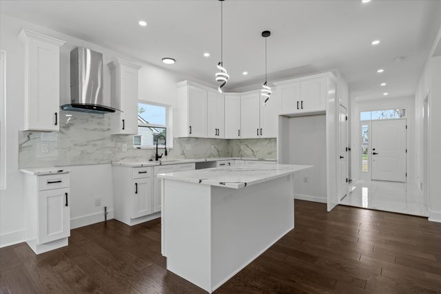 35635 Joy Road, Westland, MI 48185