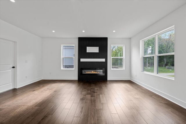 35635 Joy Road, Westland, MI 48185