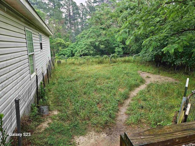 17296 Oak Dr, Lindale, TX 75771