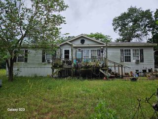 17296 Oak Dr, Lindale, TX 75771