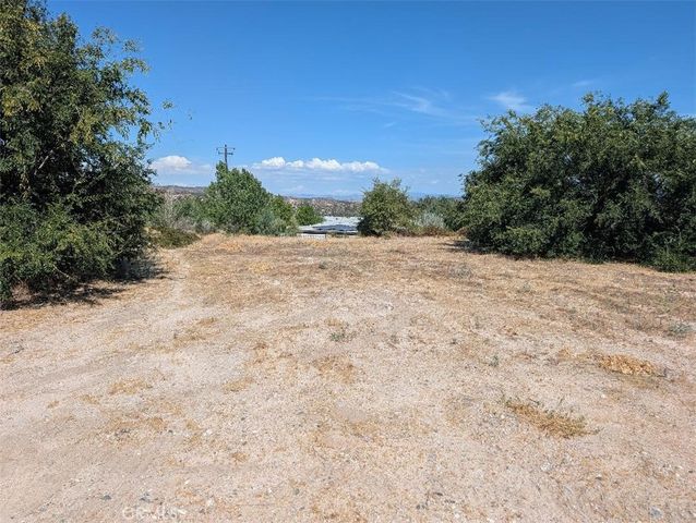6263 Dusty, Phelan, CA 92371