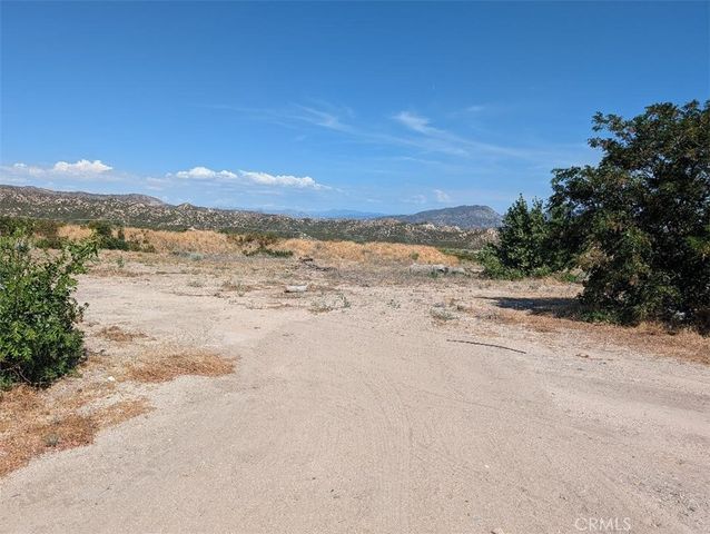 6263 Dusty, Phelan, CA 92371