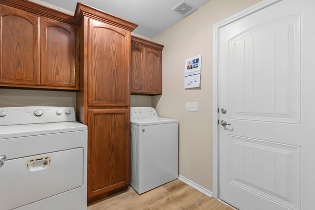 190 44th Street SW, Paris, TX 75460