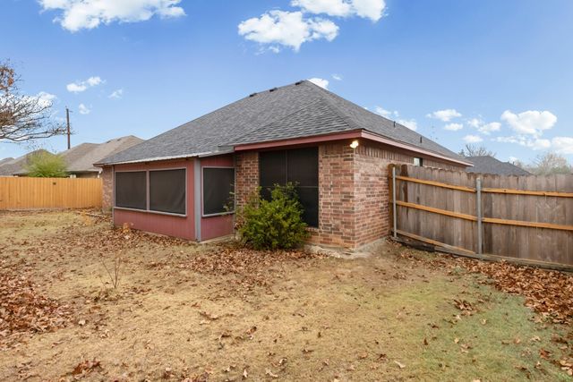190 44th Street SW, Paris, TX 75460