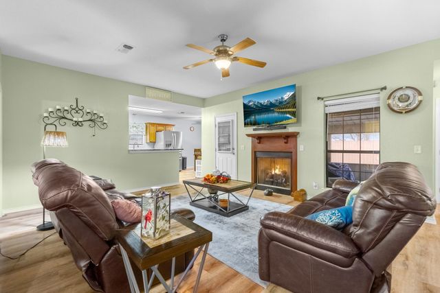 190 44th Street SW, Paris, TX 75460