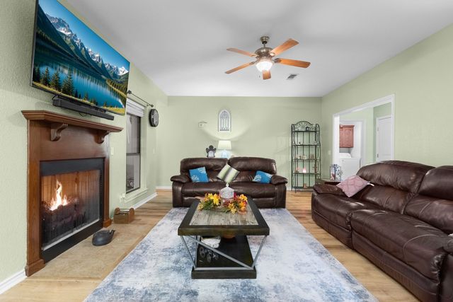 190 44th Street SW, Paris, TX 75460