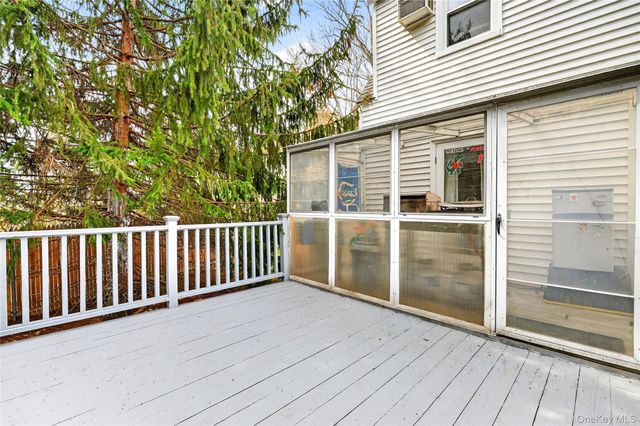7 Winthrop Lane, Scarsdale, NY 10583