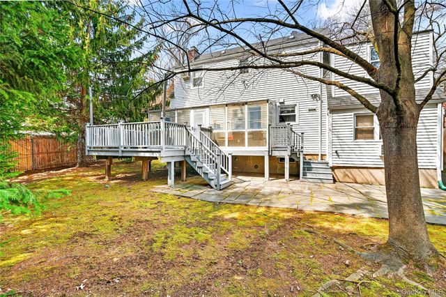 7 Winthrop Lane, Scarsdale, NY 10583