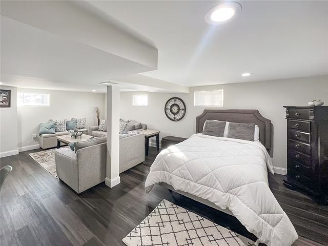 82 Kearns Avenue, Tiverton, RI 02878
