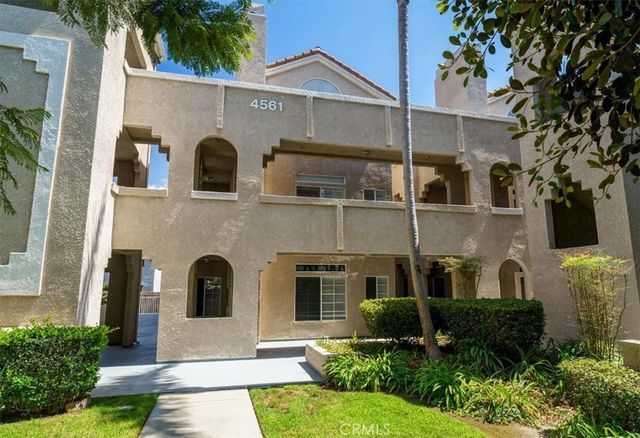 4561 Warner, Huntington Beach, CA 92649
