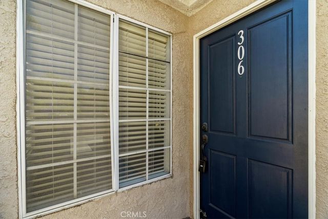 4561 Warner, Huntington Beach, CA 92649