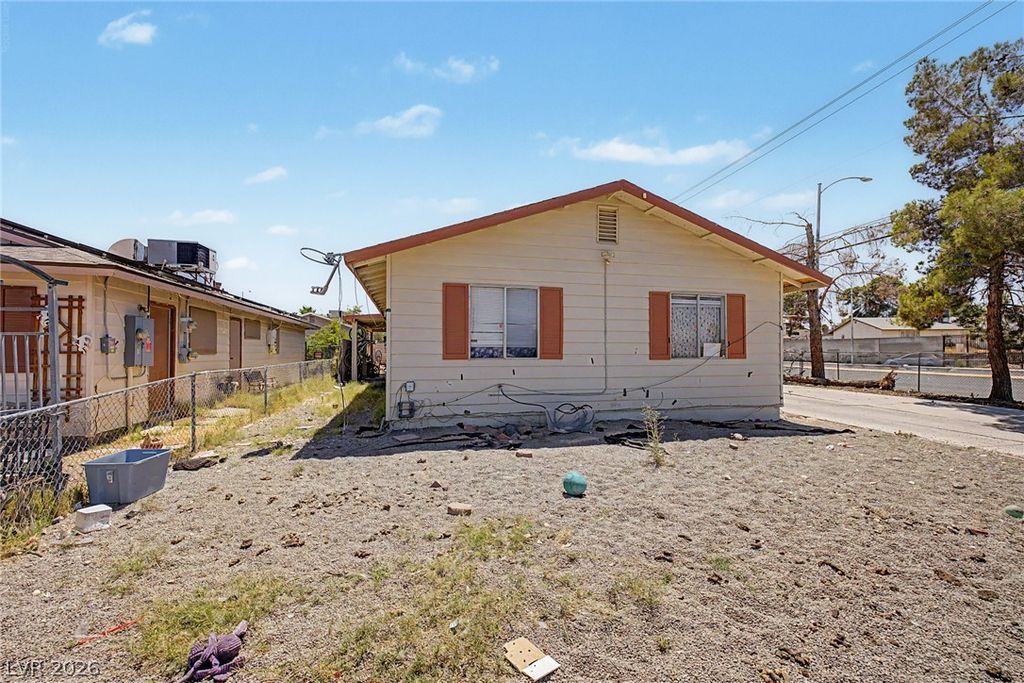 5015 Carmel Avenue, Las Vegas, NV 89122 — photo 2