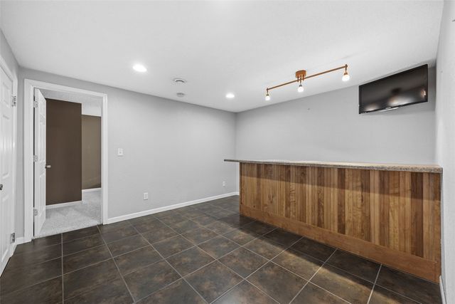 20 Clive Drive NW, Cedar Rapids, IA 52405