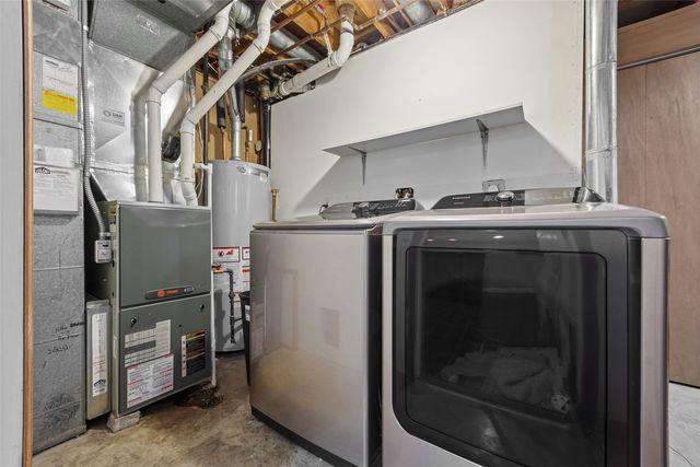 20 Clive Drive NW, Cedar Rapids, IA 52405