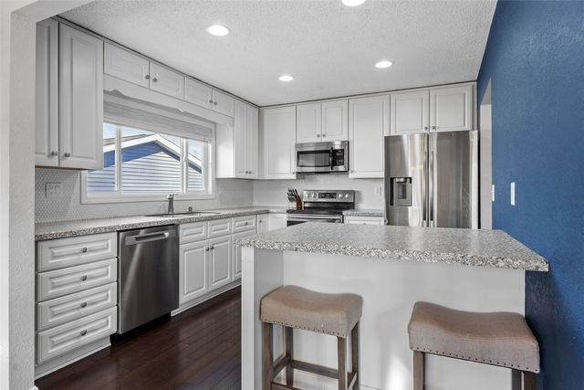 20 Clive Drive NW, Cedar Rapids, IA 52405