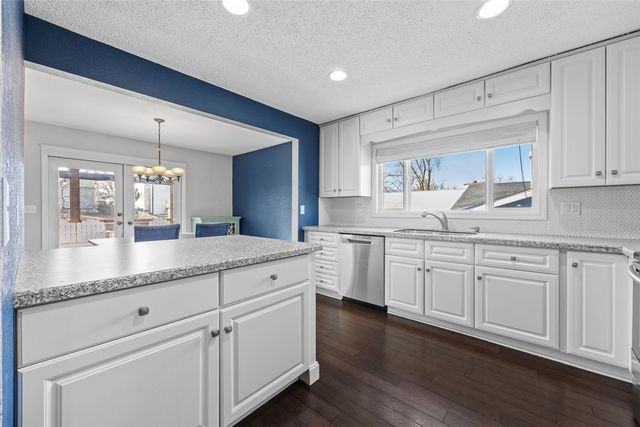 20 Clive Drive NW, Cedar Rapids, IA 52405