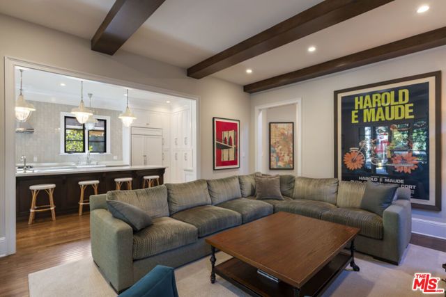 934 S Mullen Avenue, Los Angeles, CA 90019