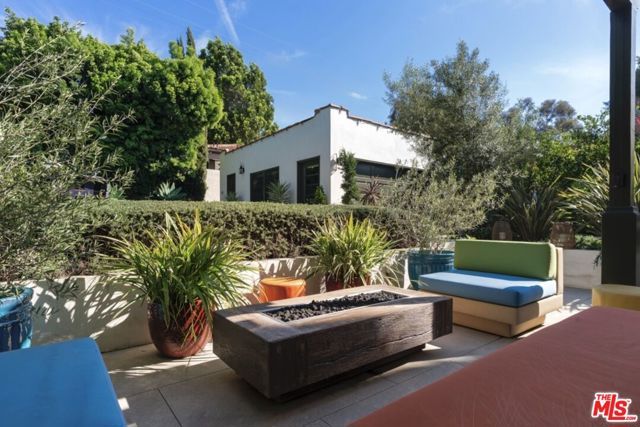 934 S Mullen Avenue, Los Angeles, CA 90019