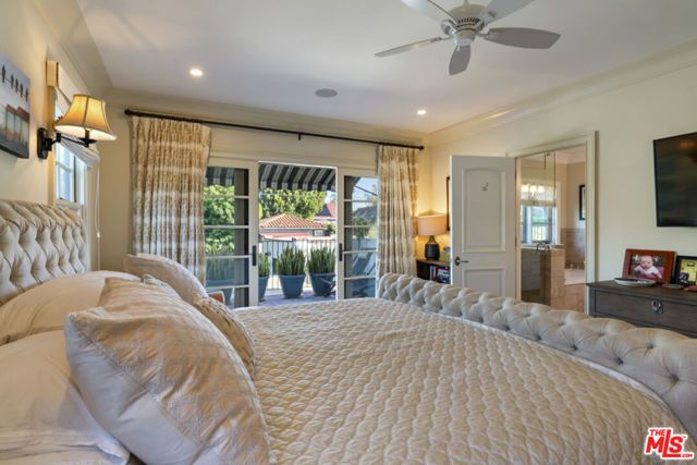 934 S Mullen Avenue, Los Angeles, CA 90019