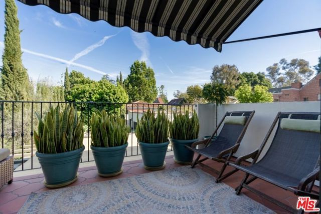 934 S Mullen Avenue, Los Angeles, CA 90019