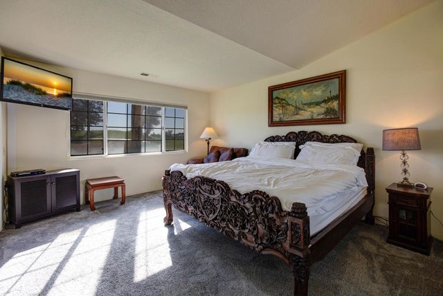 709 Vista Lago Circle N, Palm Desert, CA 92211