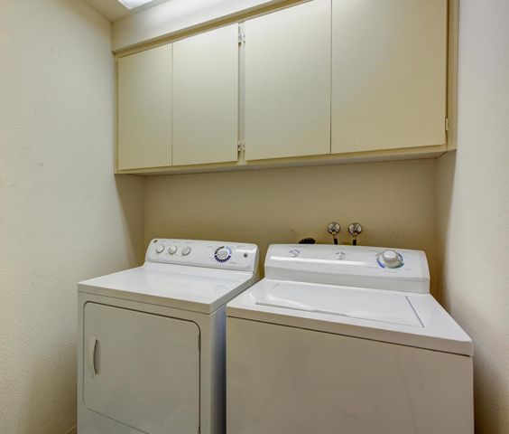 709 Vista Lago Circle N, Palm Desert, CA 92211