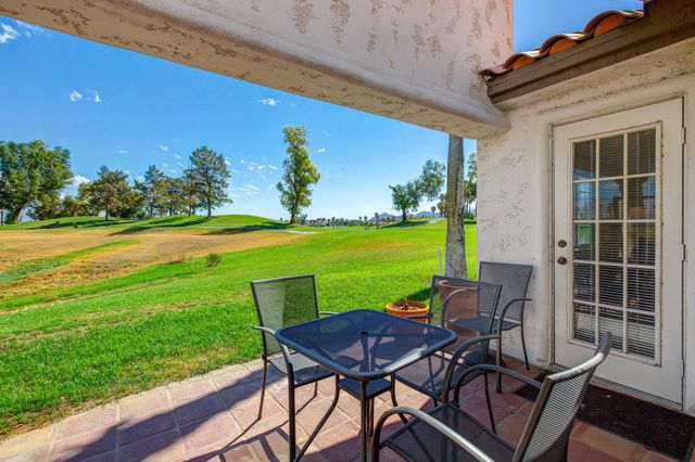 709 Vista Lago Circle N, Palm Desert, CA 92211