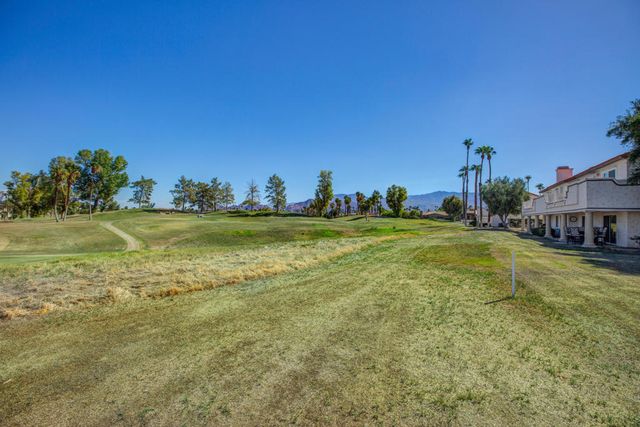 709 Vista Lago Circle N, Palm Desert, CA 92211