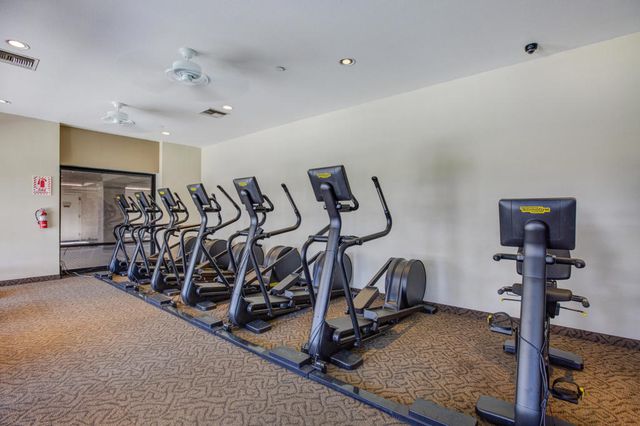 709 Vista Lago Circle N, Palm Desert, CA 92211