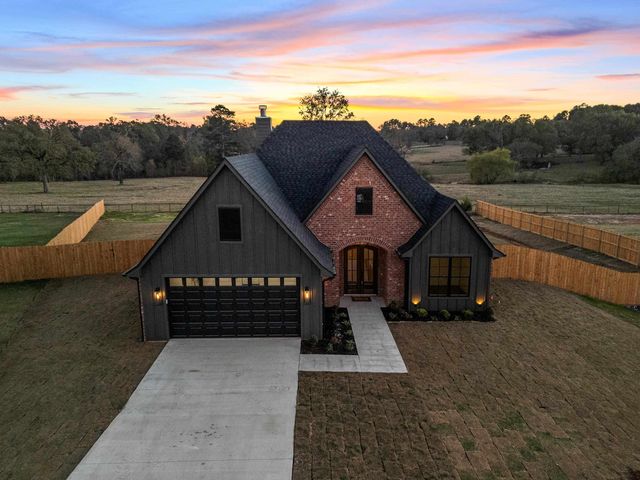 258 Andres Ln., Kilgore, TX 75662