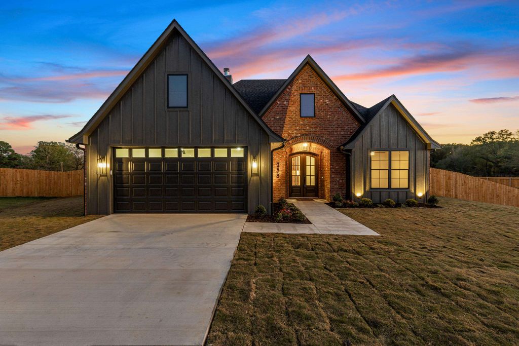 258 Andres Ln., Kilgore, TX 75662