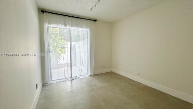 20945 Bay Ct 135-3, Aventura, FL 33180