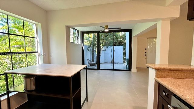 20945 Bay Ct 135-3, Aventura, FL 33180