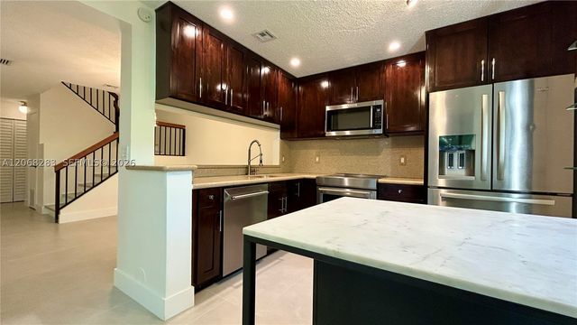 20945 Bay Ct 135-3, Aventura, FL 33180