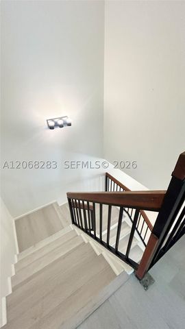 20945 Bay Ct 135-3, Aventura, FL 33180