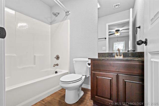 10704 N Jackson Highway, Lincoln, AR 72744